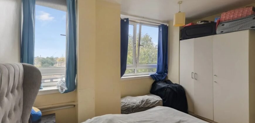 3 bed flat for sale Longland Court, Avondale Square SE1, London,
