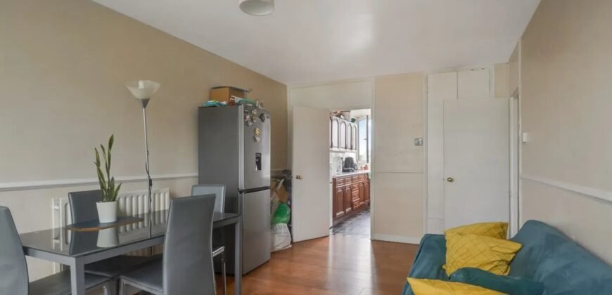3 bed flat for sale Longland Court, Avondale Square SE1, London,