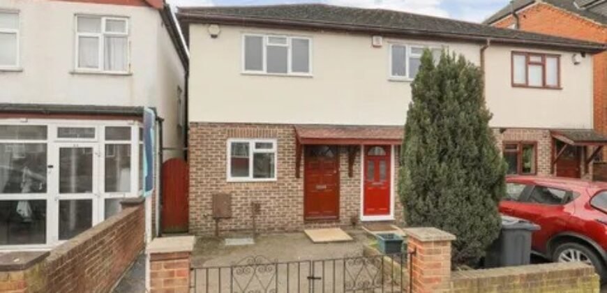 2 bed end terrace house for sale, Meopham Road, Mitcham CR4