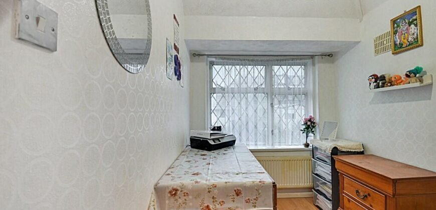 3 bed semi-detached house for sale, Bromley BR1