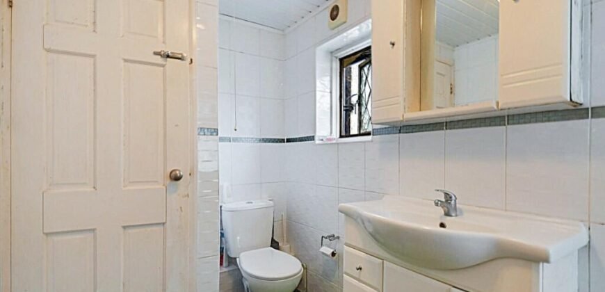 3 bed semi-detached house for sale, Bromley BR1