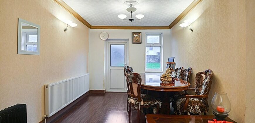 3 bed semi-detached house for sale, Bromley BR1