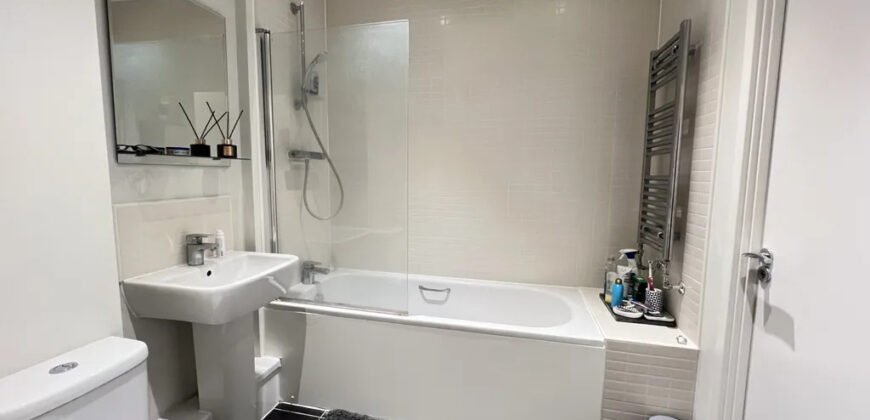 2 bed flat to rent Fisher Close, London SE16