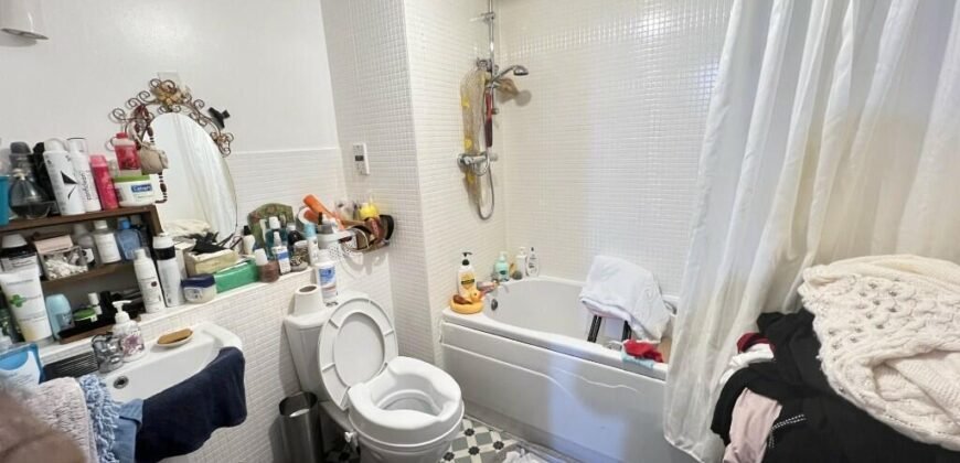 Miles Drive, London, SE28