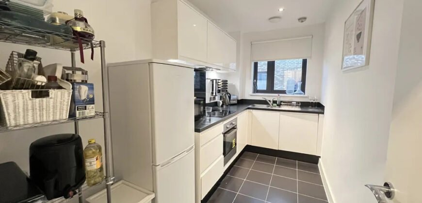 2 bed flat to rent Fisher Close, London SE16