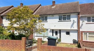 3 bed terraced house to rent Livingstone Road, Gravesend DA12